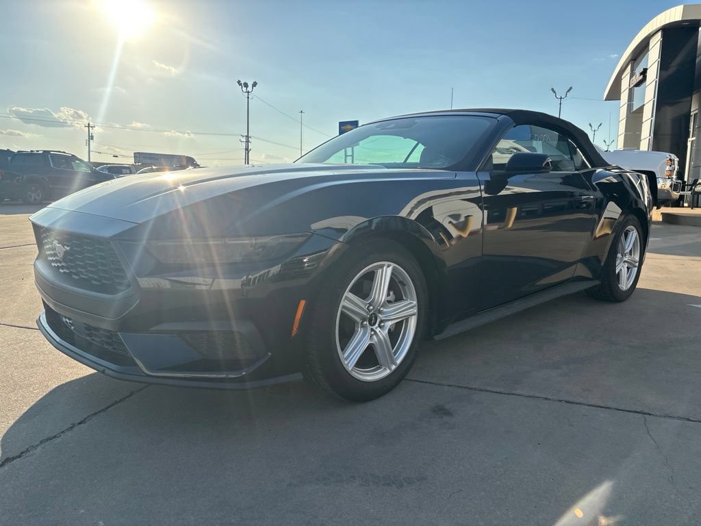 Used 2026 Ford Mustang Premium RWD image 3