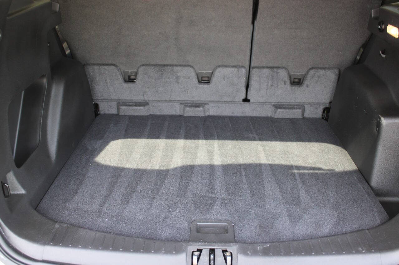 Used 2017 Ford Escape SE AWD/4WD image 12