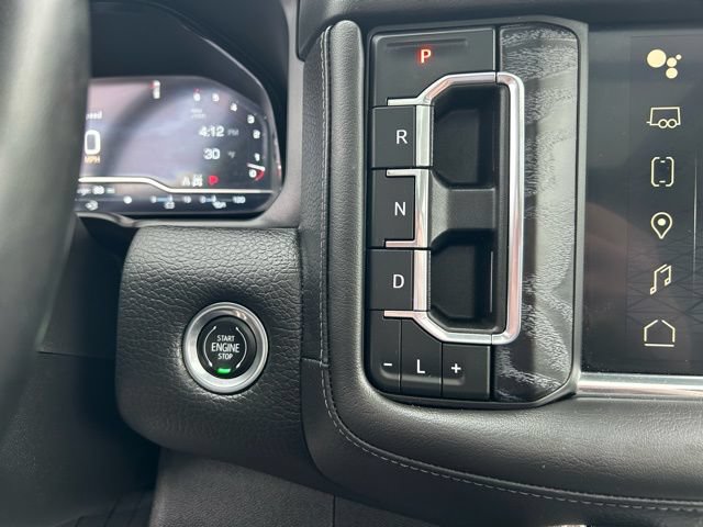 Used 2023 GMC Yukon XL Denali AWD/4WD image 31