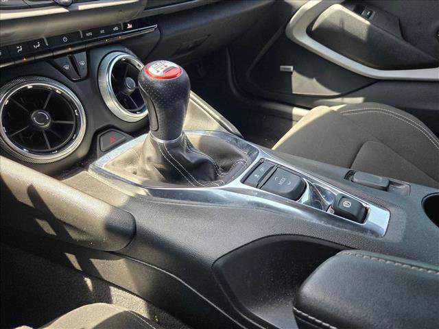 Used 2021 Chevrolet Camaro LT w/ Technology Package RWD image 14