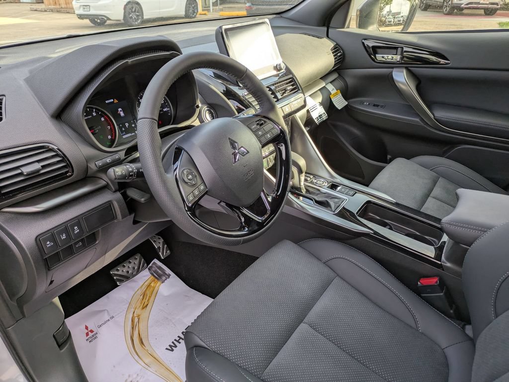 New 2025 Mitsubishi Eclipse Cross AWD image 9