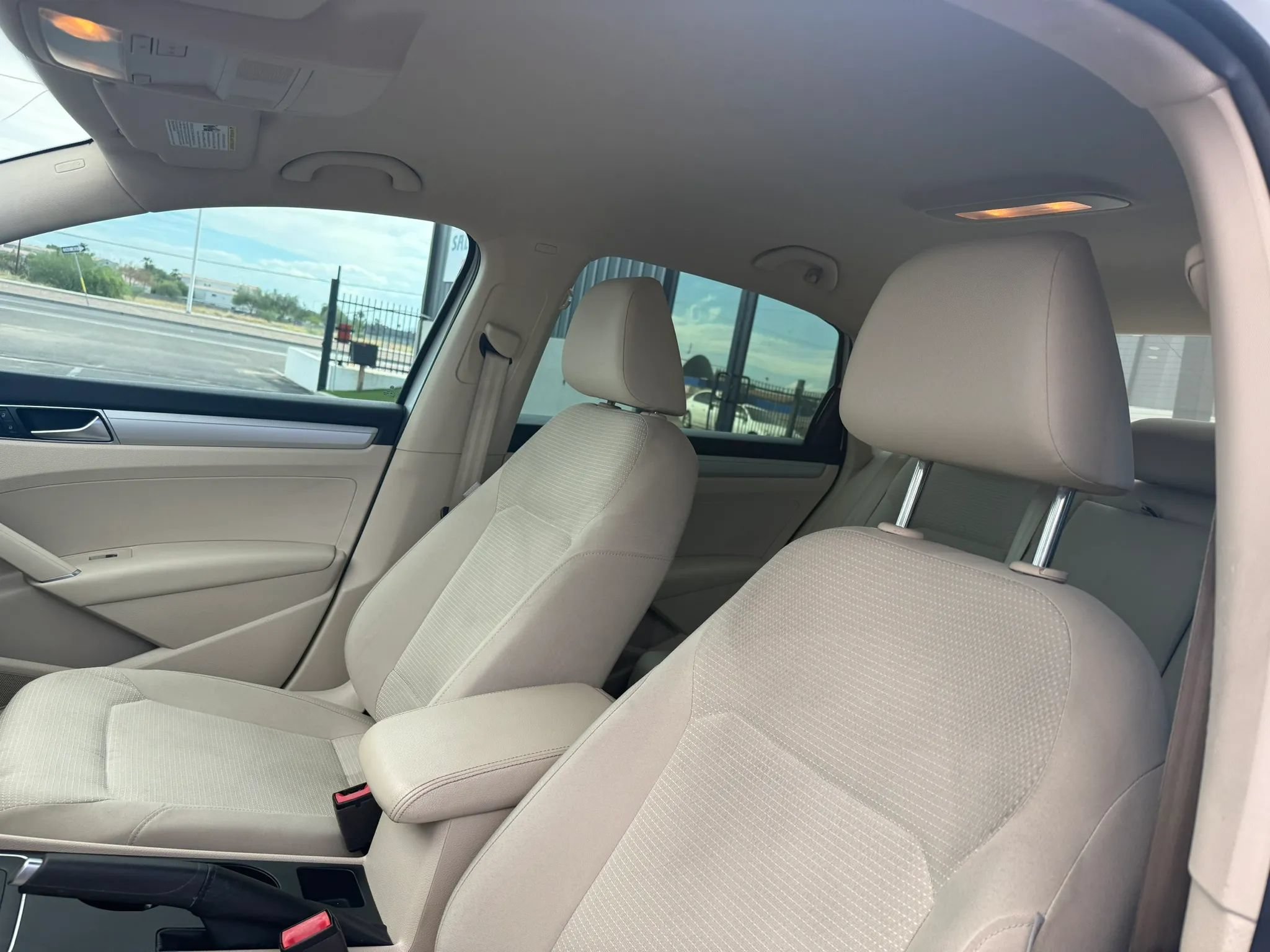 Used 2018 Volkswagen Passat 2.0T S FWD image 18