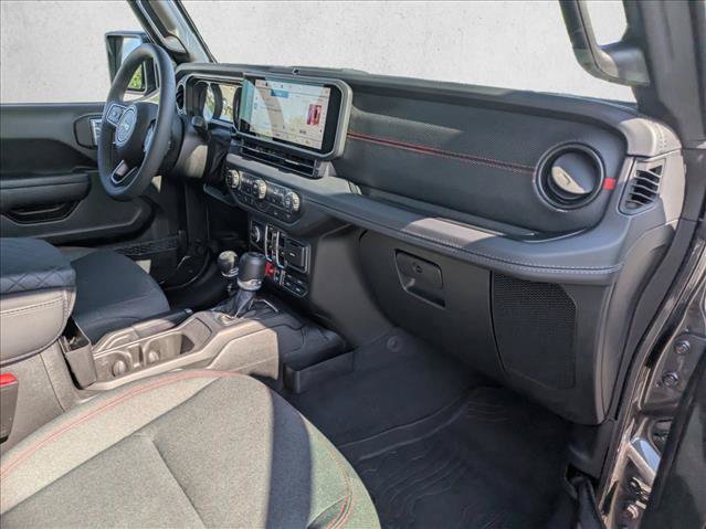 Used 2025 Jeep Gladiator Rubicon w/ Convenience Group AWD/4WD image 19