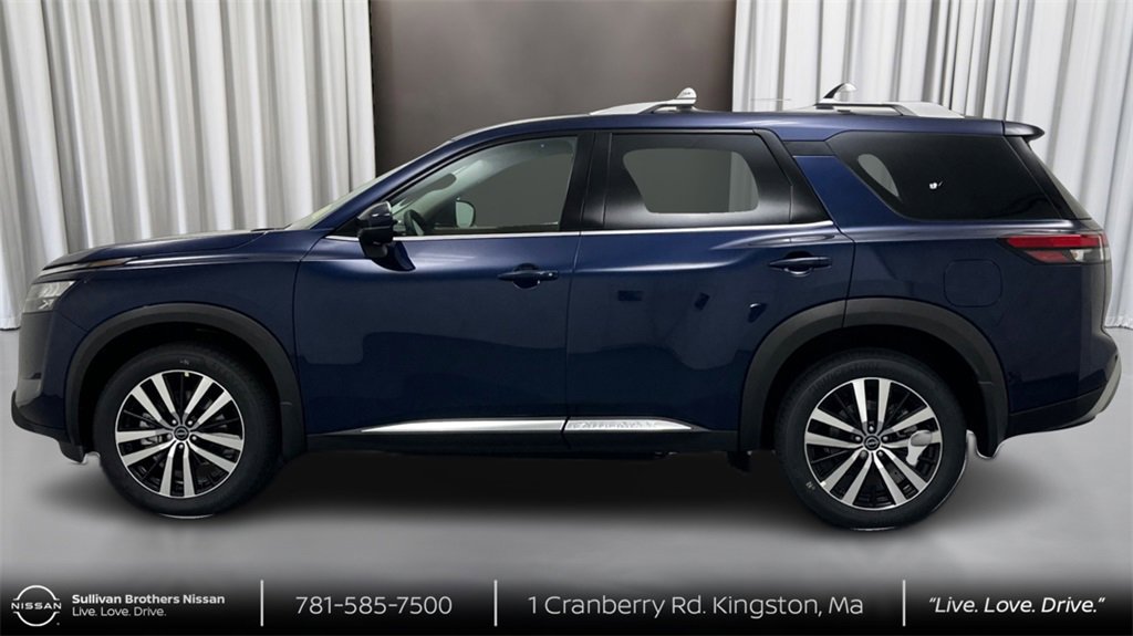 New 2025 Nissan Pathfinder Platinum w/ Cargo Package image 8