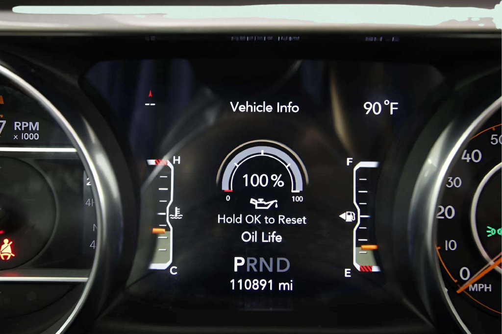 Used 2021 Jeep Wrangler Unlimited Sahara AWD/4WD image 23