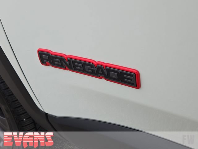Used 2023 Jeep Renegade Latitude w/ Sun/Sound Group image 4