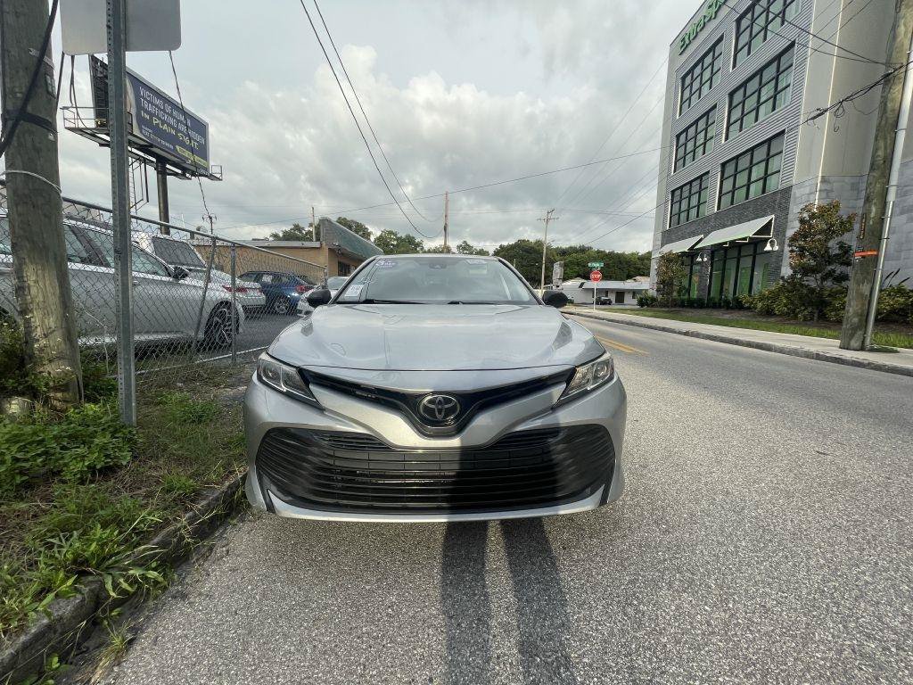 Used 2019 Toyota Camry LE FWD image 3
