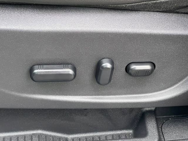 Used 2015 Ford C-MAX SEL image 12