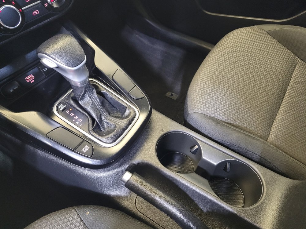 Used 2020 Kia Soul LX FWD image 26
