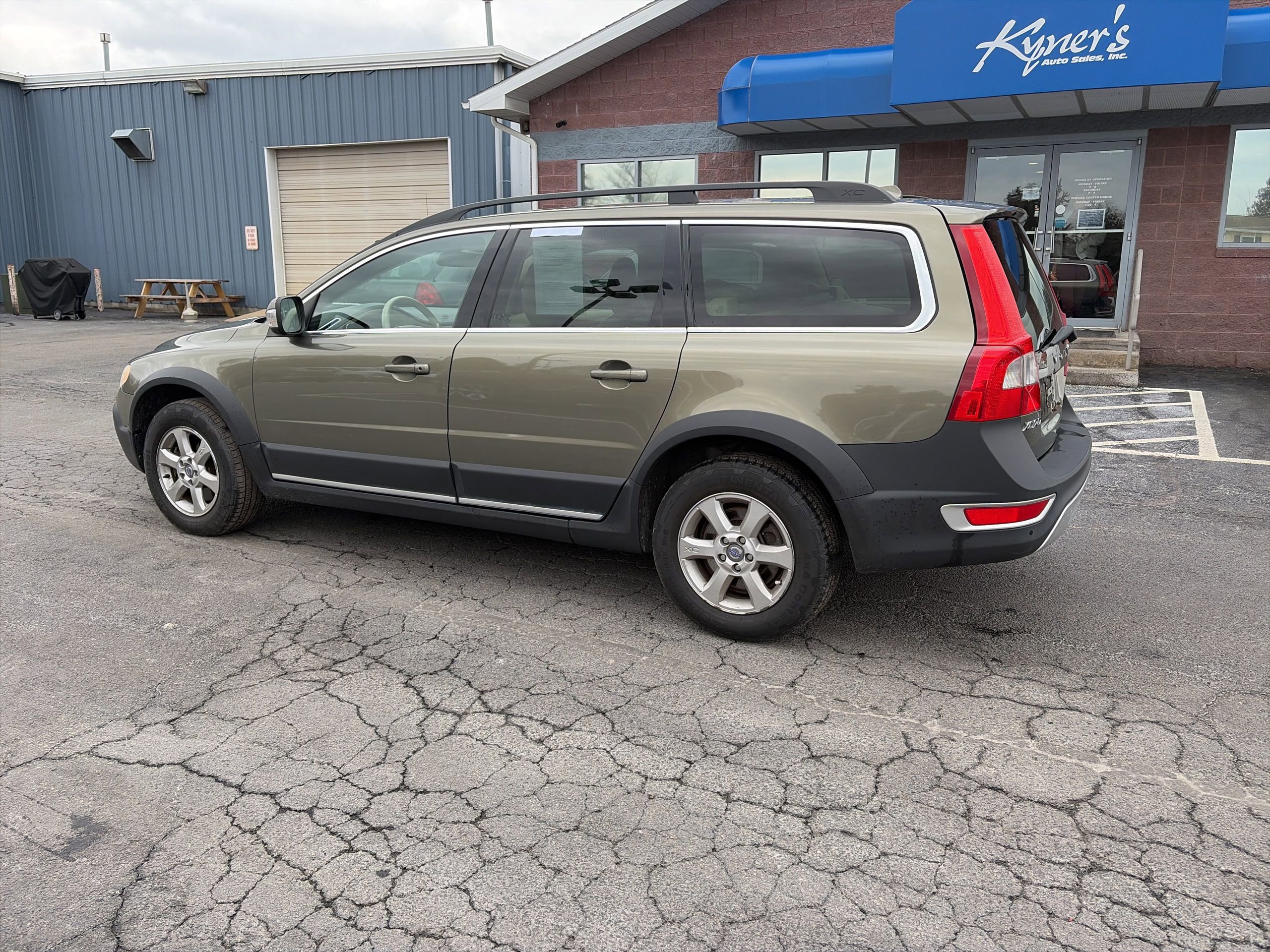 Used 2010 Volvo XC70 3.2 image 3