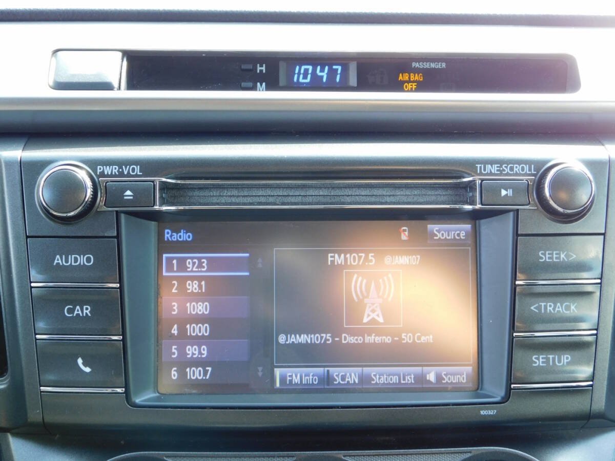 Used 2015 Toyota RAV4 LE AWD/4WD image 12