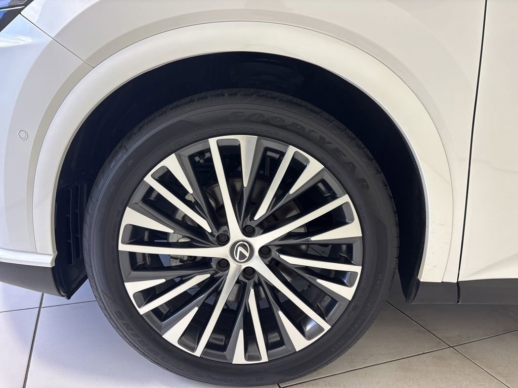 Used 2024 Lexus RX 350 Premium Plus w/ Convenience Package image 9