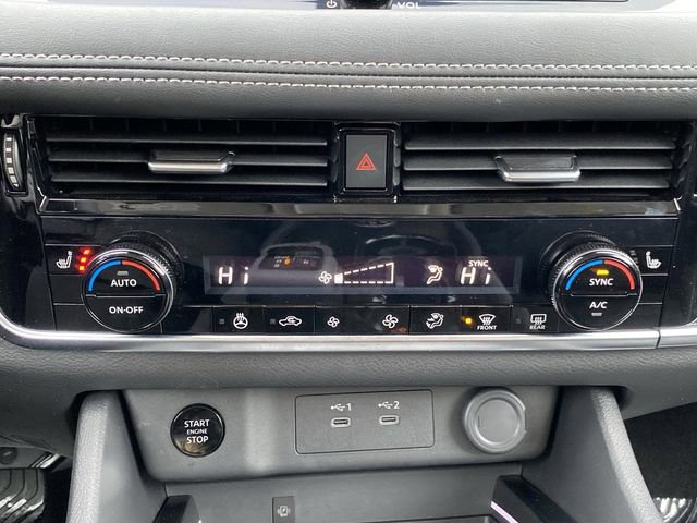 Used 2025 Nissan Rogue SL image 20