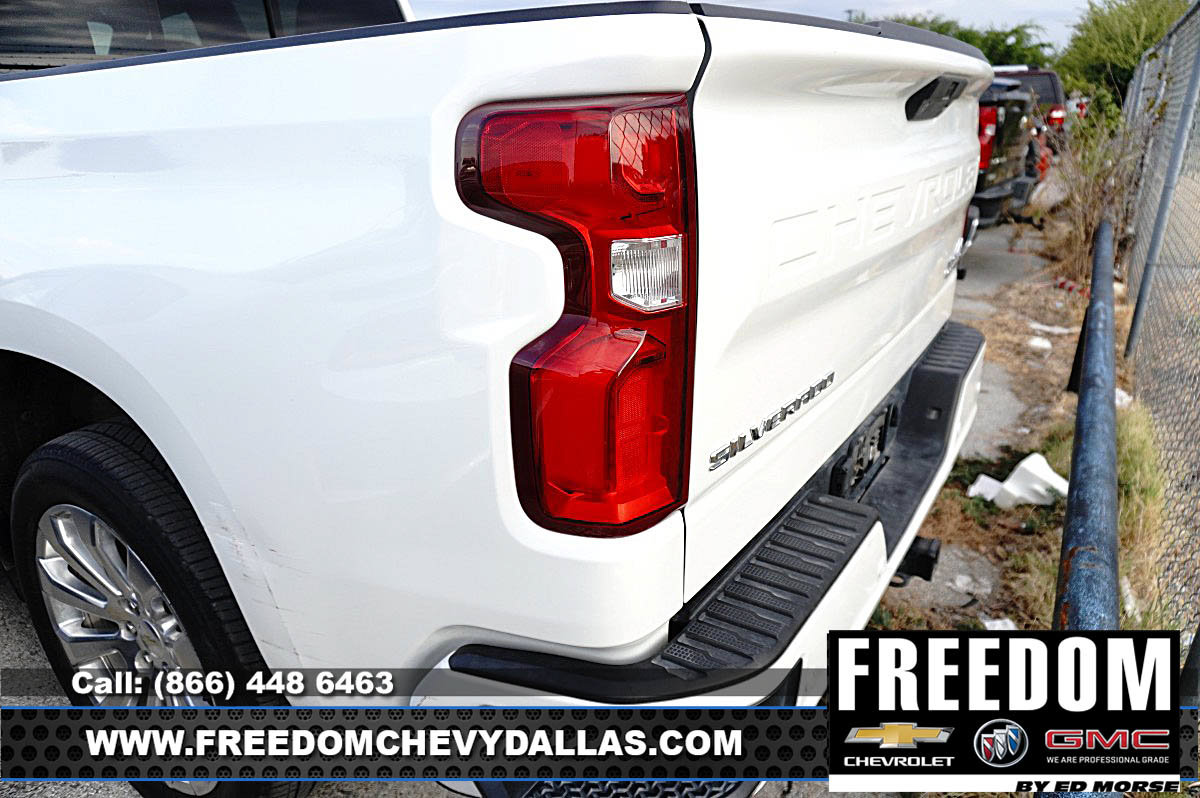 Used 2021 Chevrolet Silverado 1500 High Country w/ Technology Package AWD/4WD image 6