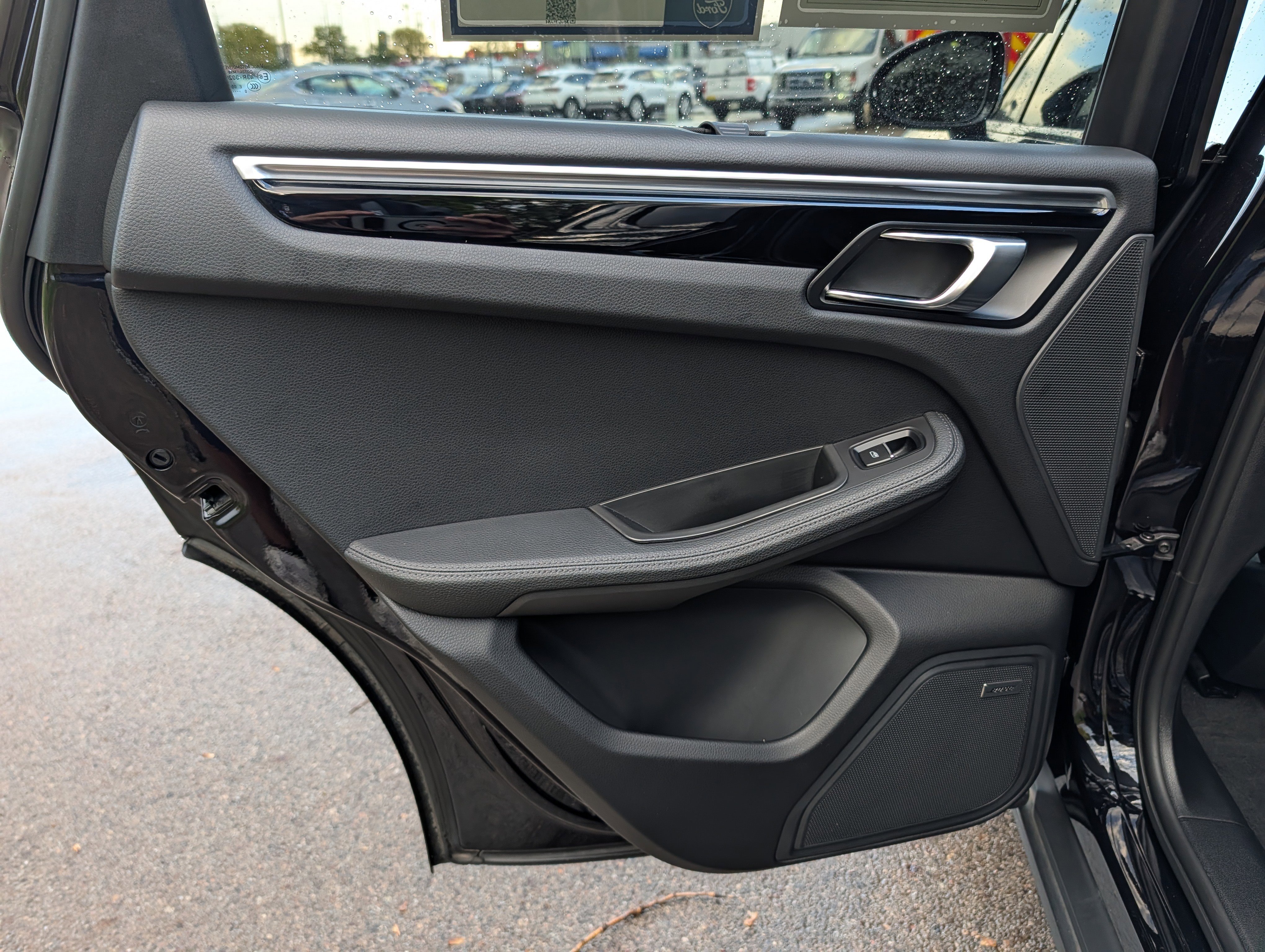 Used 2020 Porsche Macan S image 35