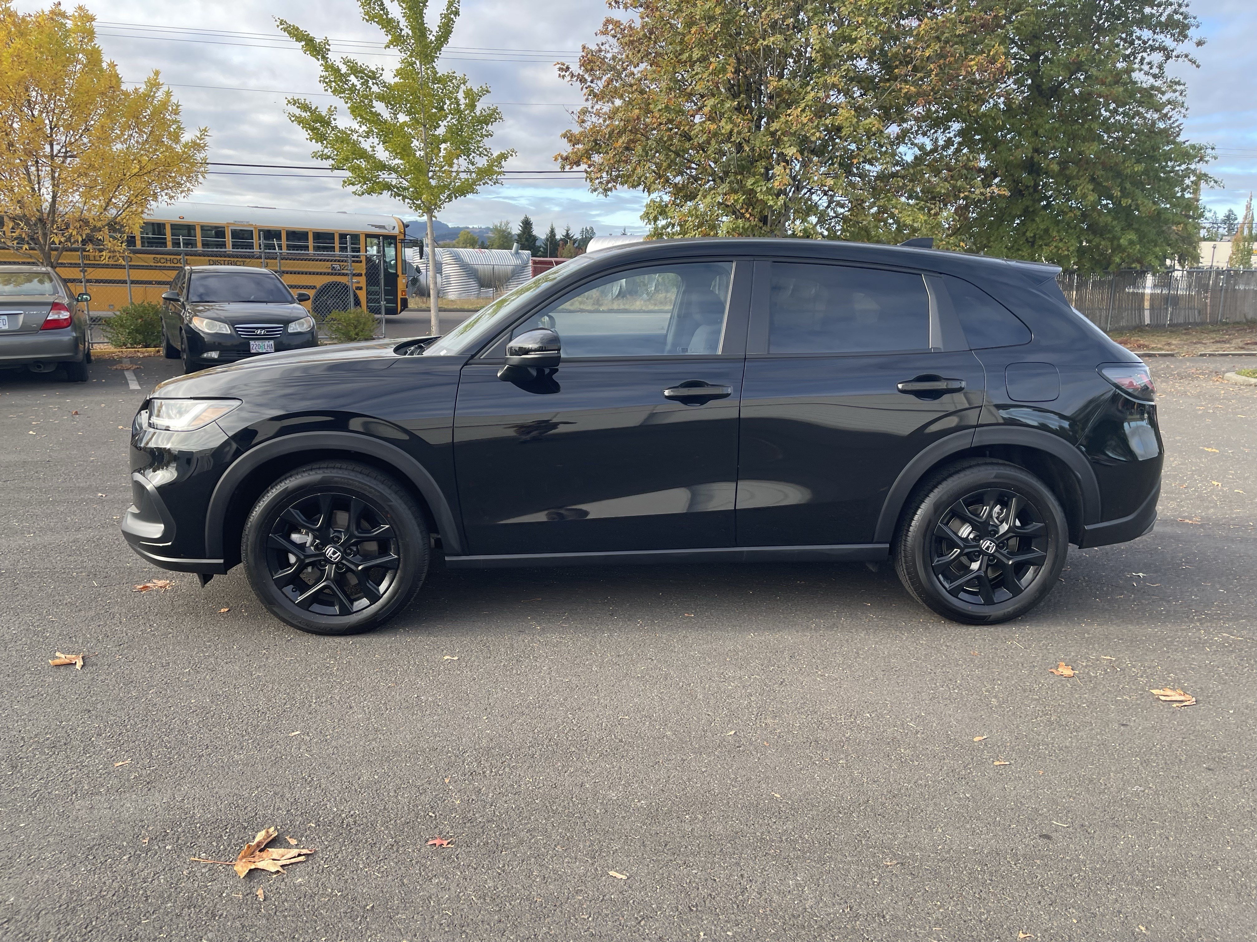 Used 2025 Honda HR-V Sport image 2