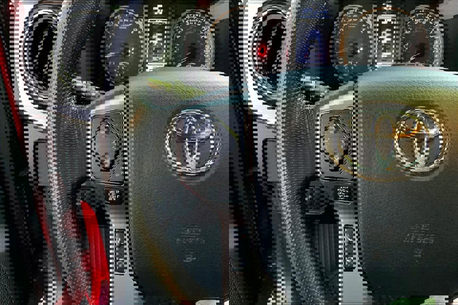 Used 2018 Toyota Tacoma SR5 image 22