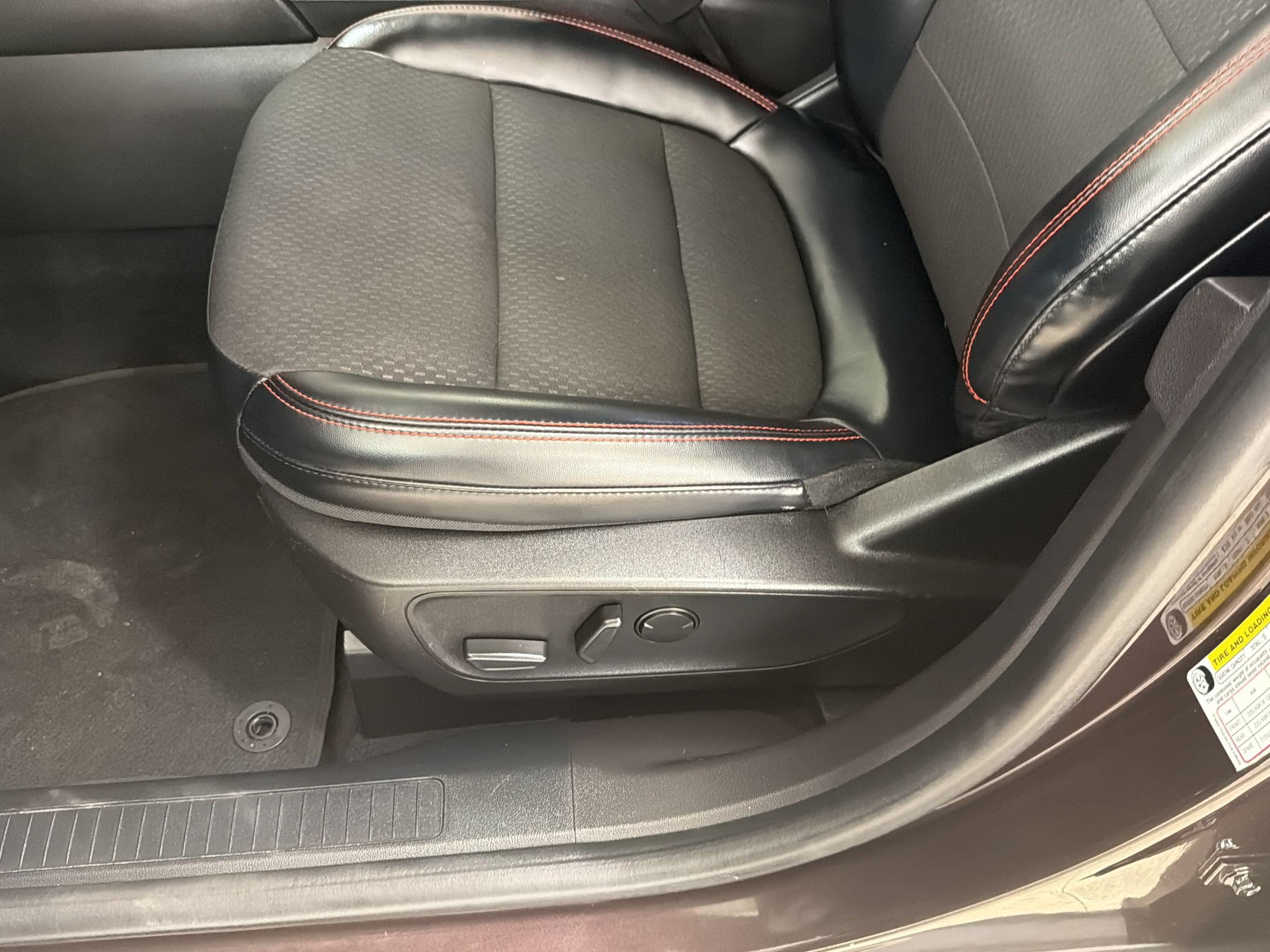 Certified 2023 Ford Escape ST-Line w/ Tech Pack #1 FWD image 14