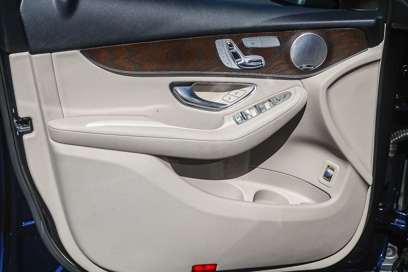 Used 2018 Mercedes-Benz GLC 300 4MATIC image 22