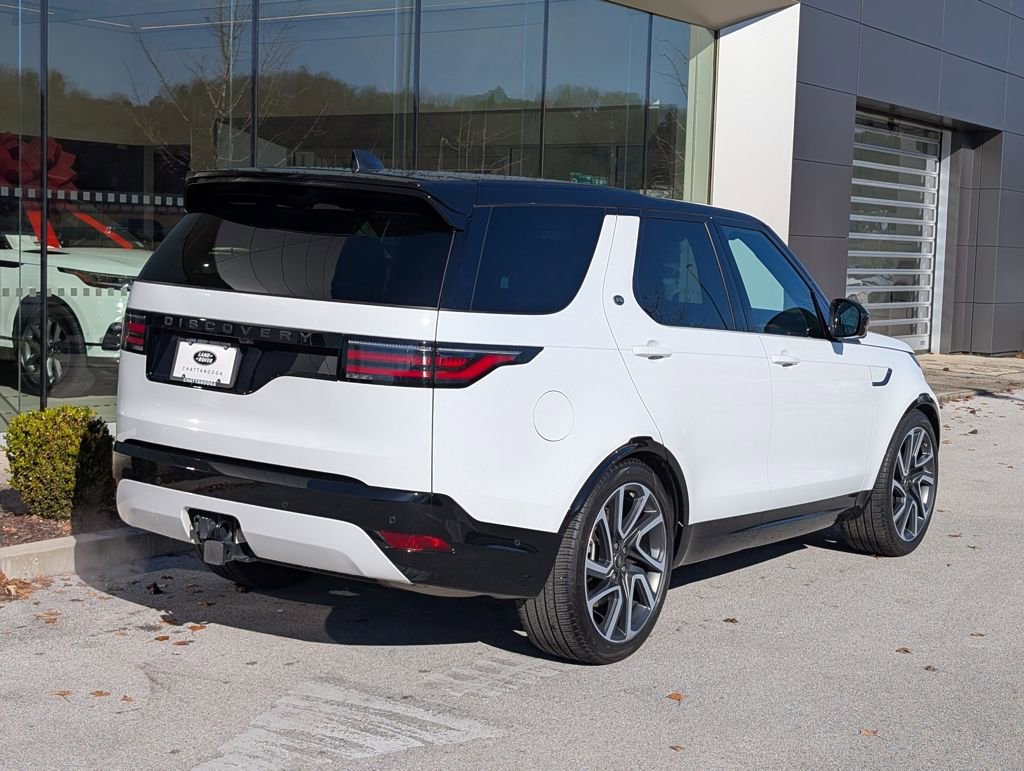 Certified 2024 Land Rover Discovery Dynamic SE AWD/4WD image 9