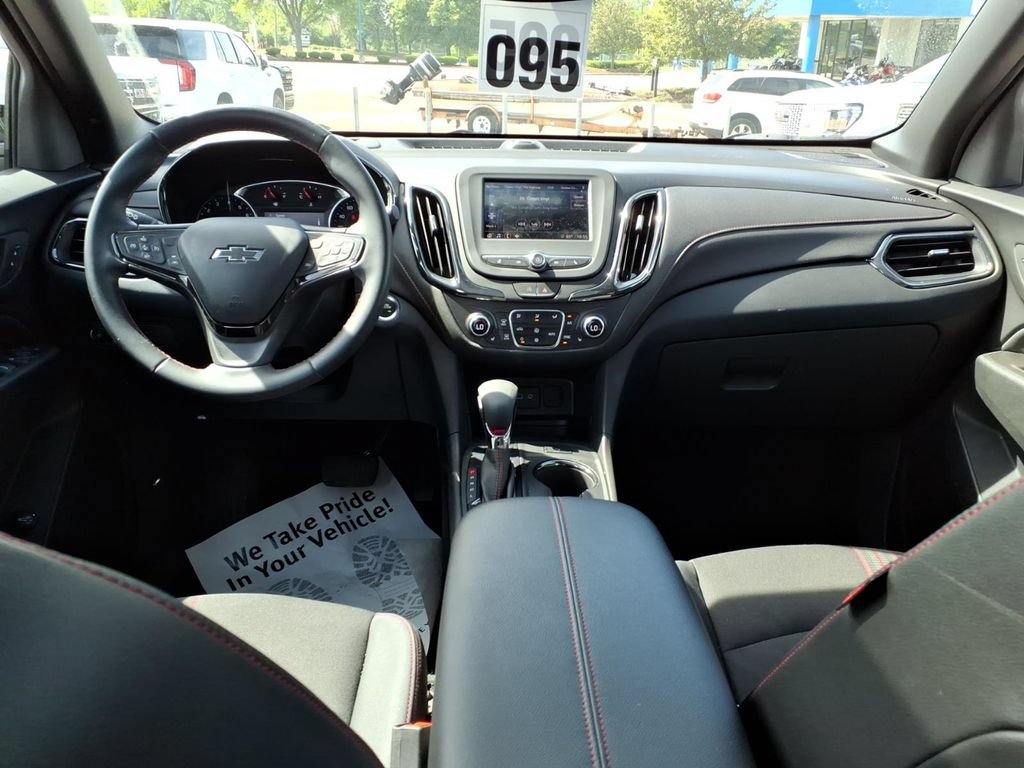 Used 2023 Chevrolet Equinox RS AWD/4WD image 10