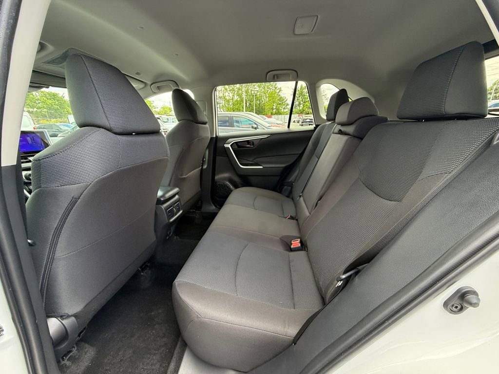 Used 2025 Toyota RAV4 LE AWD/4WD image 21