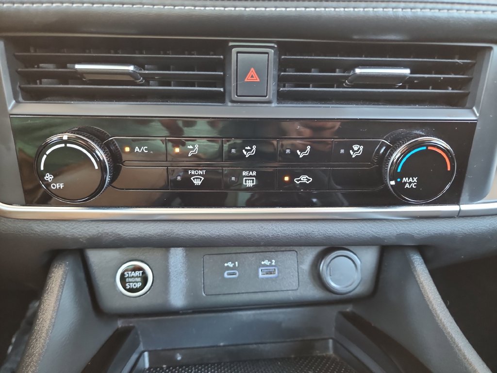 Used 2023 Nissan Rogue S FWD image 26