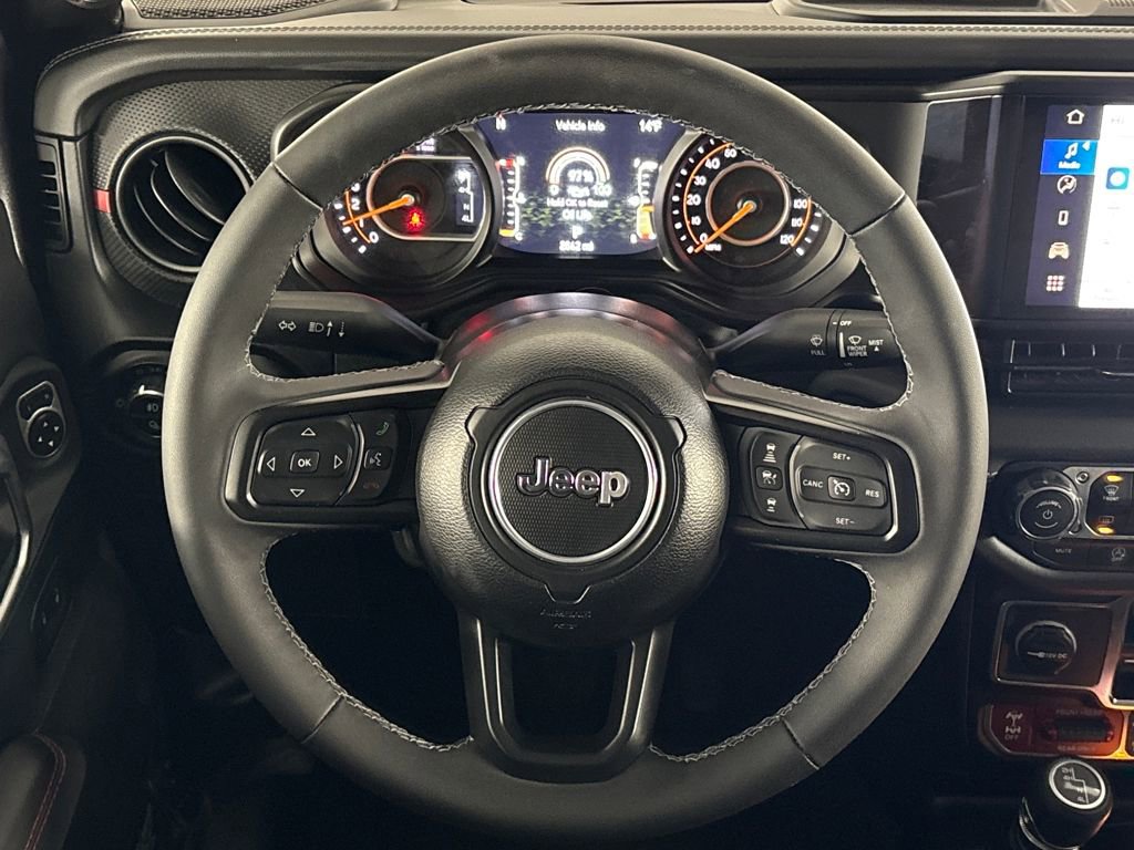 Used 2025 Jeep Gladiator Rubicon w/ Convenience Group image 19