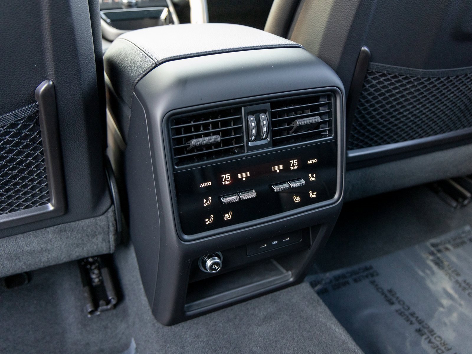 New 2025 Porsche Cayenne E-Hybrid image 40