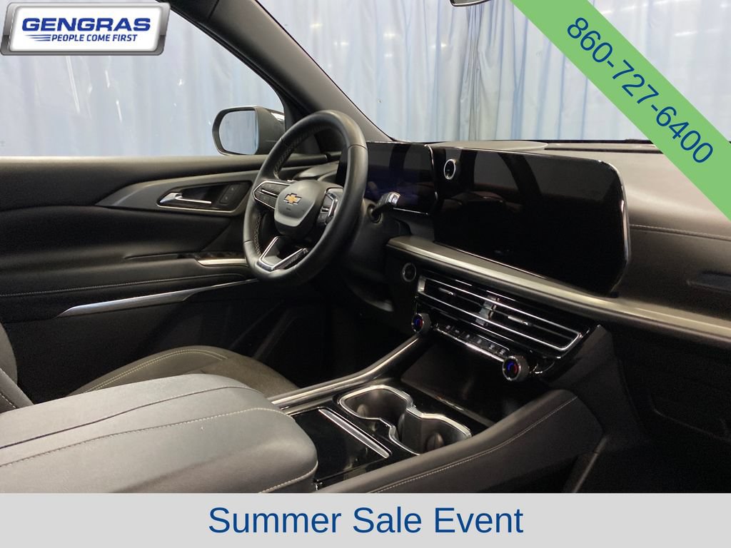 Used 2024 Chevrolet Traverse LT w/ Trailering Package AWD/4WD image 43