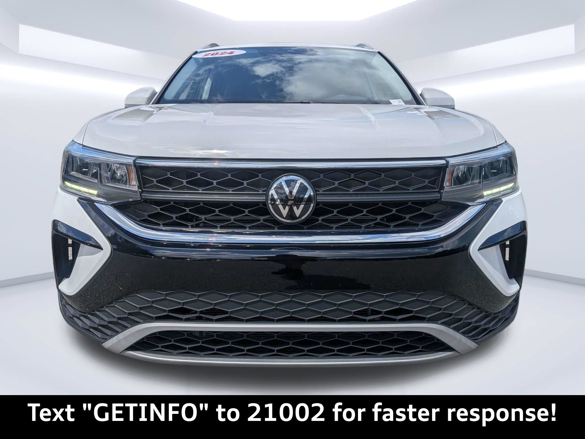 Used 2024 Volkswagen Taos SE FWD image 10