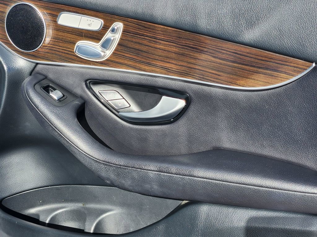 Used 2017 Mercedes-Benz GLC 300 4MATIC image 18