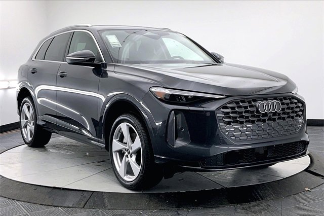 New 2025 Audi Q5 2.0T Premium Plus