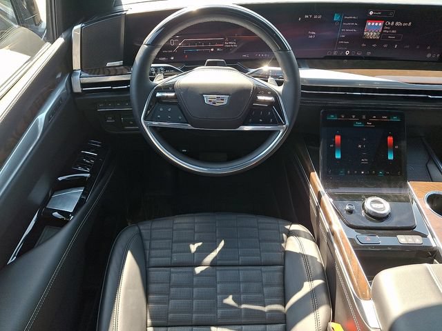 Used 2026 Cadillac Escalade Platinum Sport w/ LPO, Floor Liner Package AWD/4WD image 11