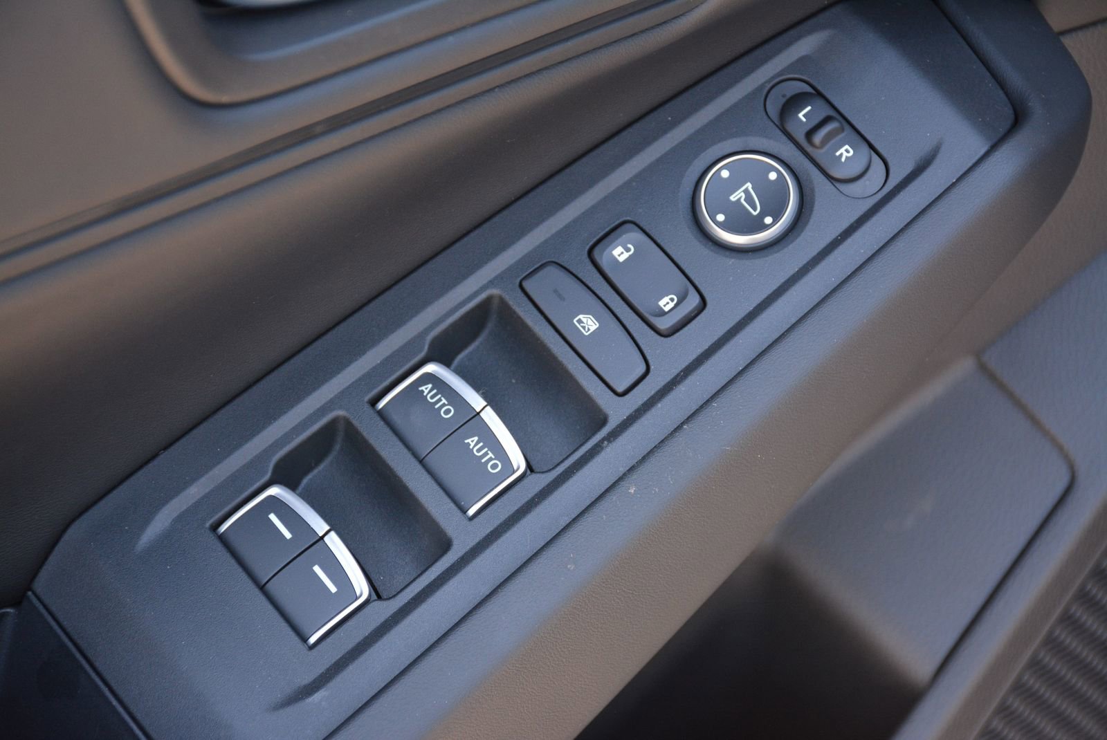 Used 2025 Honda Accord SE image 12