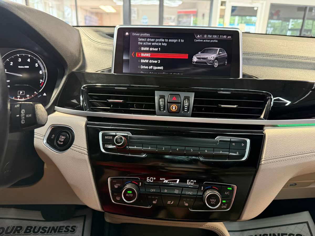 Used 2020 BMW X1 xDrive28i AWD/4WD image 16
