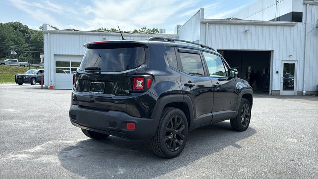 Used 2016 Jeep Renegade Latitude AWD/4WD image 6