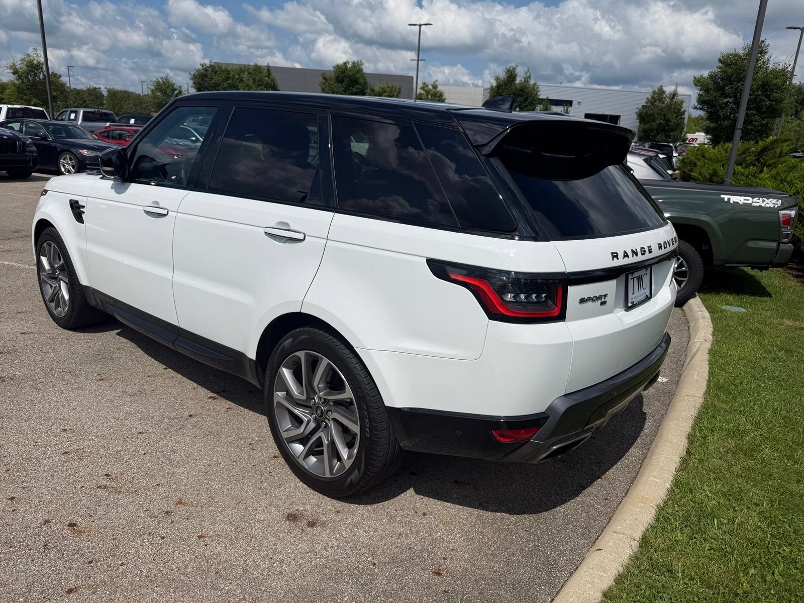 Used 2022 Land Rover Range Rover Sport HSE Silver Edition AWD/4WD image 6