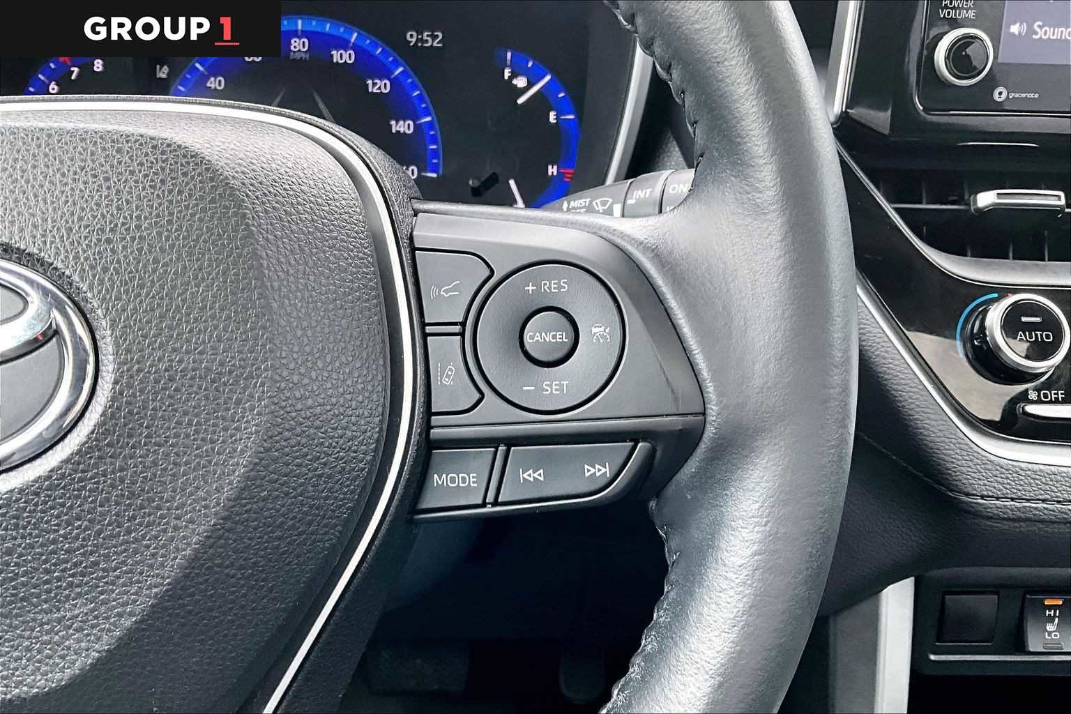 Certified 2022 Toyota Corolla Cross XLE w/ Convenience Package image 24