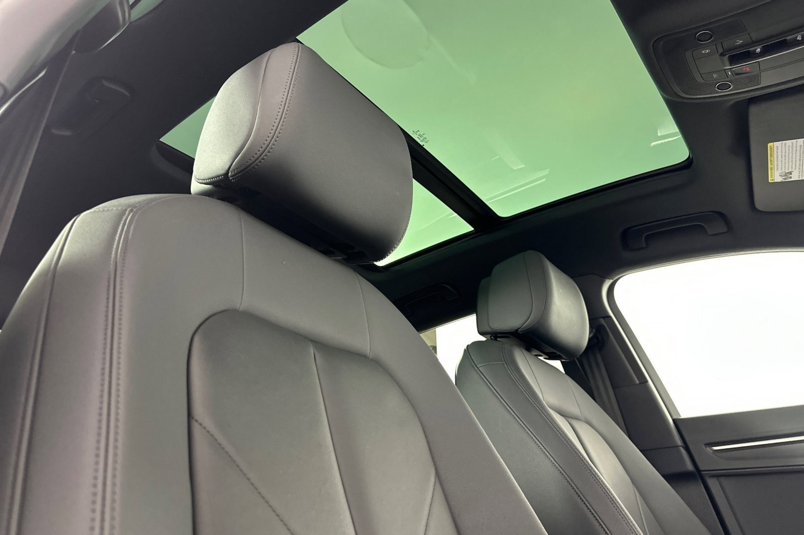 Used 2022 Audi Q3 2.0T Premium image 16