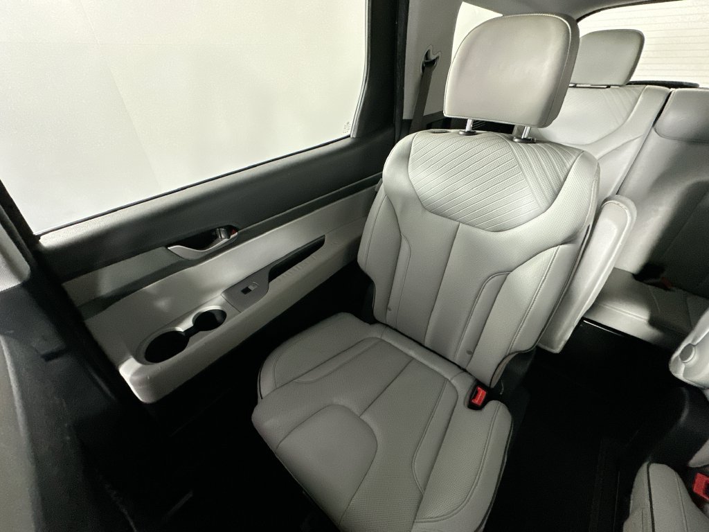 Used 2024 Hyundai Palisade SEL FWD image 12