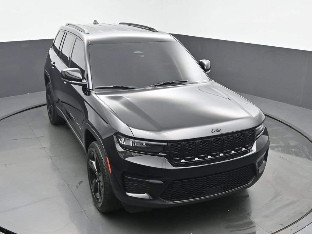 Used 2023 Jeep Grand Cherokee Altitude AWD/4WD image 43