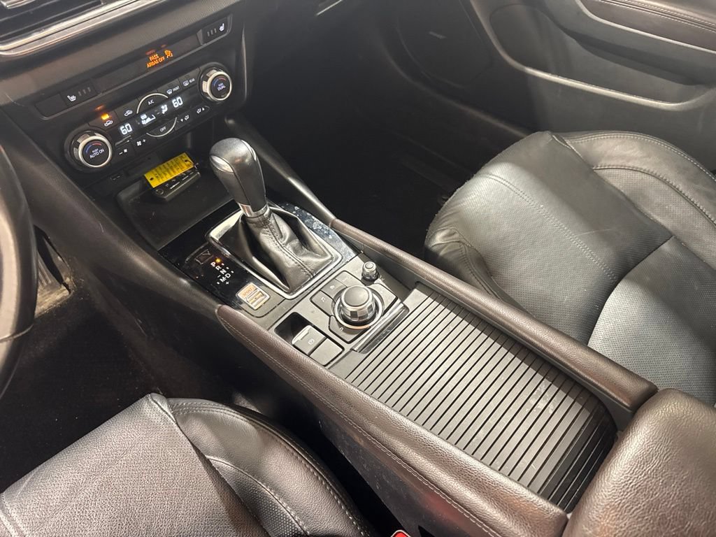 Used 2018 MAZDA MAZDA3 Grand Touring FWD image 14