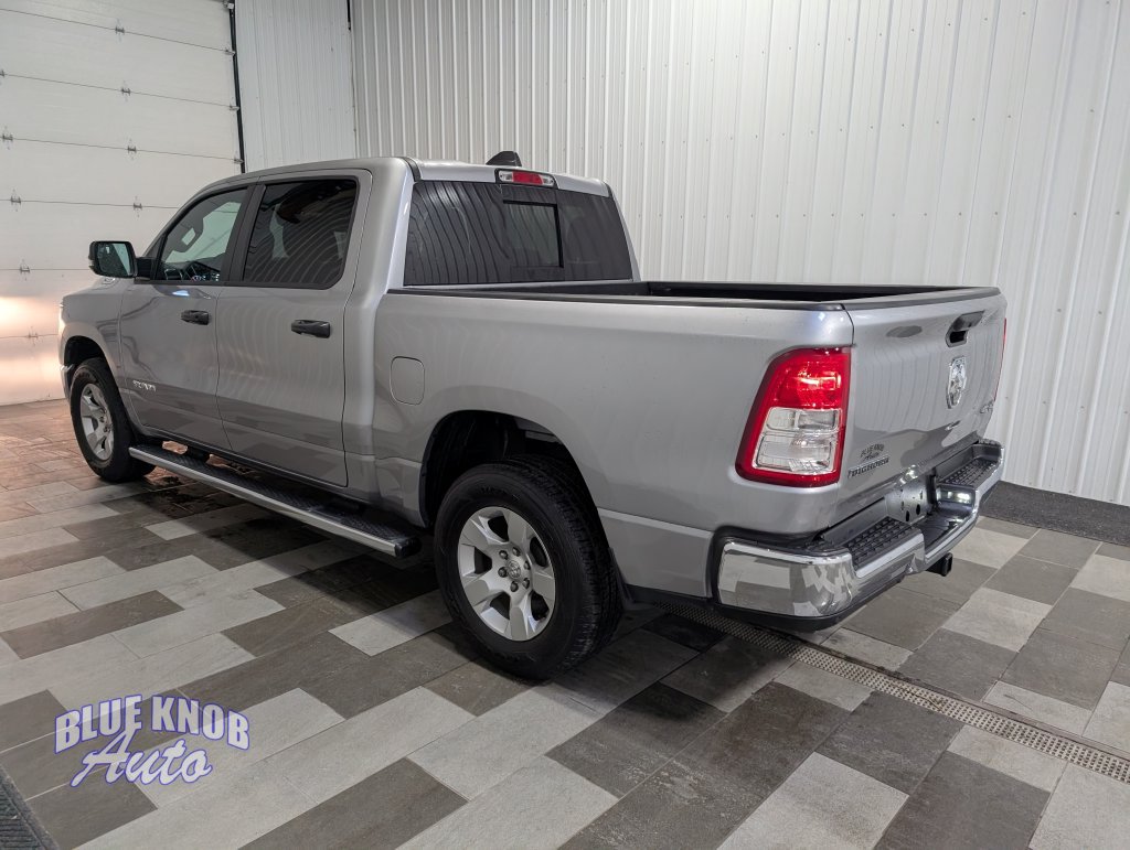 Used 2024 RAM 1500 Big Horn AWD/4WD image 2