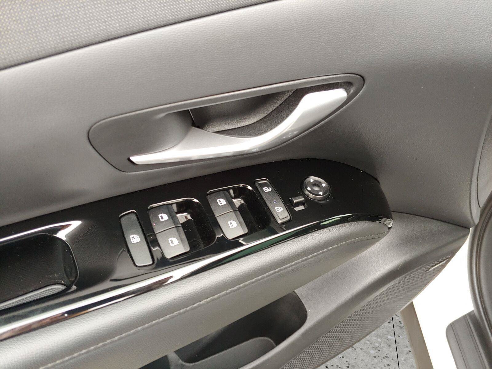 Used 2023 Hyundai Tucson Limited AWD/4WD image 12