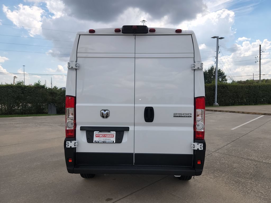 Used 2026 RAM ProMaster 2500 w/ Convenience Group FWD image 6