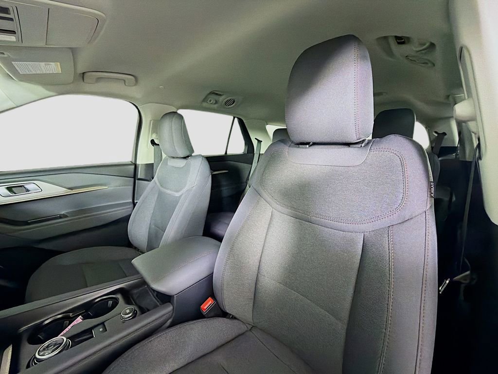 New 2025 Ford Explorer Active image 11