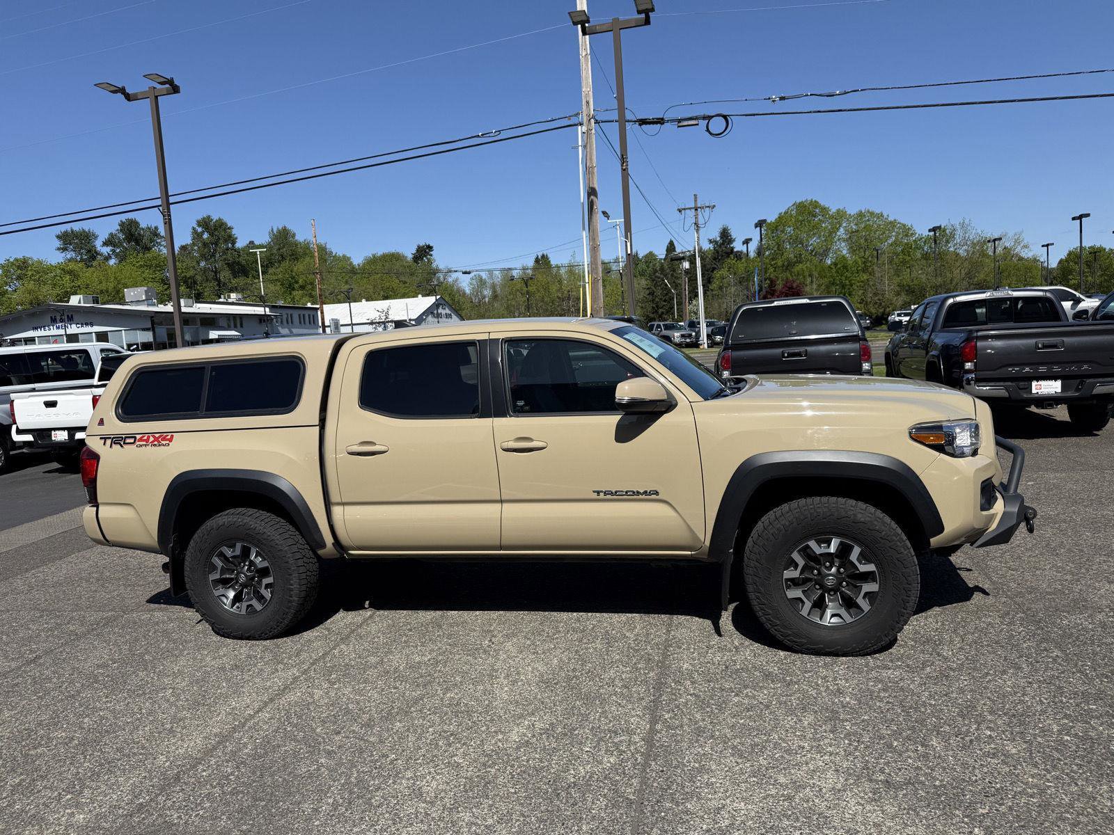 Used 2019 Toyota Tacoma TRD Off-Road w/ Technology Package AWD/4WD image 6