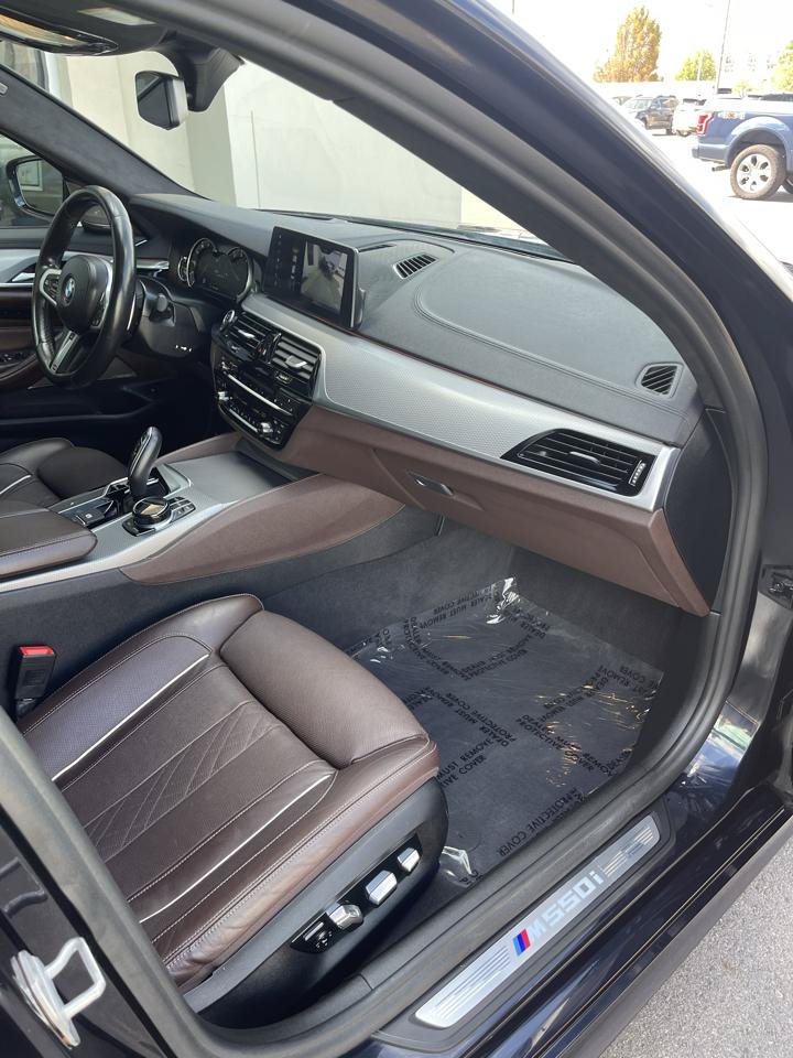 Used 2018 BMW M550i xDrive AWD/4WD image 17