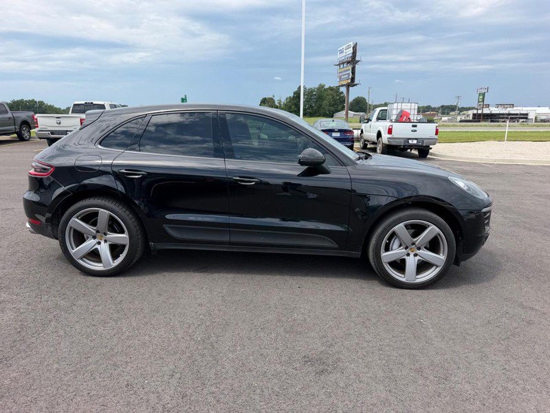 Used 2018 Porsche Macan Sport Edition AWD/4WD image 4